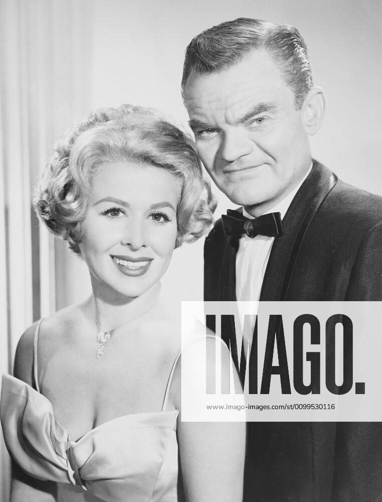 Stockfoto The Spike Jones Show From Left Helen Grayco American singer, performer, and actress active from the 1930s to the 1960s. 2