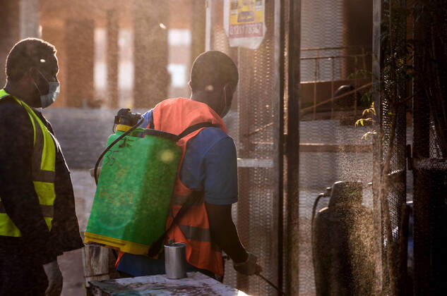 April 21, 2020, Khartoum, Khartoum, Sudan: Sudanese spray disinfectant as a preventive measure amid fears of the spread of the coronavirus disease (COVID-19) in Khartoum, Sudan, on April 21, 2020 Khartoum Sudan - ZUMAap3_ 20200421_zaf_ap3_135 Copyright: xFaizxAbuxBakrx
