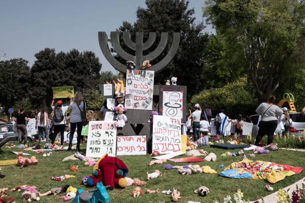 April 22, 2020, Jerusalem, Israel: Self employed teachers and caretakers of privately run preschool establishments protest outside the Israeli parliament demanding government financial assistance in light of the Coronavirus outbreak and lockdown leaving them with rent and taxes to pay but no income. Jerusalem Israel - ZUMAa126 20200422_zap_a126_003 Copyright: xNirxAlonx