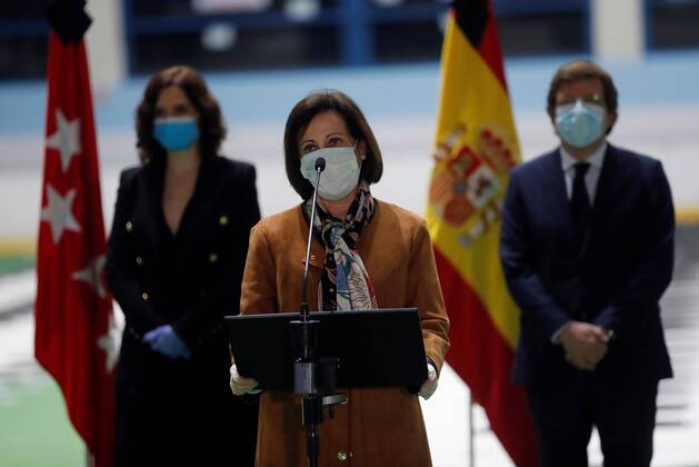 Spanish Defense Minister, Margarita Robles, attends the closing ceremony of the special morgue enabled for coronavirus victims at the ice skating venue Palacio de Hielo in Madrid, Spain, 22 April 2020. Closure of the special morgue set up for coronavirus victims in Madrid !ACHTUNG: NUR REDAKTIONELLE NUTZUNG!  Copyright: xVíctorxLerenax GRAF4051 20200422-637231563169667564