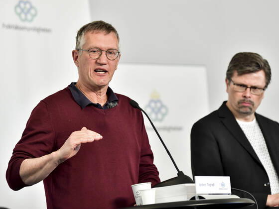 State epidemiologist Anders Tegnell of the Public Health Agency of Sweden, and Svante Werger, the Swedish Civil Contingencies Agency MSB , during the daily news conference on the coronavirus, Covid 19 situation in Stockholm, Sweden, April 22, 2020 STOCKHOLM Sweden x10030x,  Copyright: xJonasxEkströmer TTx SWEDEN CORONA