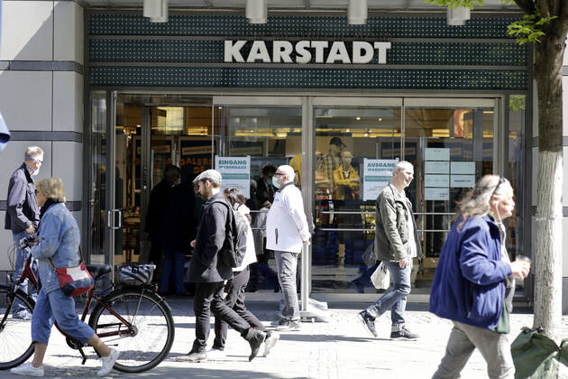 Ab heute koennen Geschaefte mit bis zu 800 Quadratmeter Verkaufsflaeche, waehrend der Corona-Krise, wieder oeffnen, DEU, Berlin, 22.04.2020