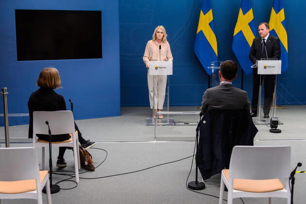 200422 Lena Hallengren, Minister for Health and Social Affairs, and Stefan Löfven, Prime Minister of Sweden, during a press conference with the government of Sweden regarding the coronavirus, Covid-19, on April 22, 2020 in Stockholm. Photo: Maxim ThorÃ BILDBYRAN kod MT bbeng presskonferens regeringen politik corona virus coronaviruset covid-19 press conference public events coronavirus Copyright: MAXIMxTHORE 0047207703st