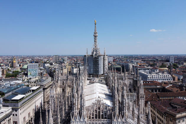 Italy, MilanTown, Milano Cittˆ, during restrictions due to the Coronavirus Covid-19, Piazza Duomo square, skyline, landscape
