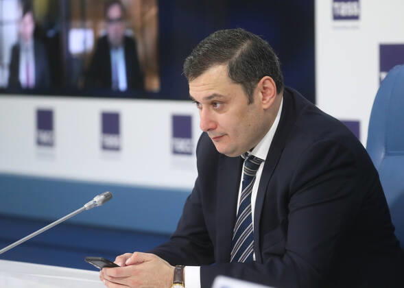 MOSCOW, RUSSIA - APRIL 23, 2020: Alexander Khinshtein, chairman of the Russian State Duma s Information Policy, Information Technologies, and Communications Committee, during an online press conference on launching an educational TV project titled My Online School for senior high school students. Sergei Savostyanov TASS  TS0D6C38