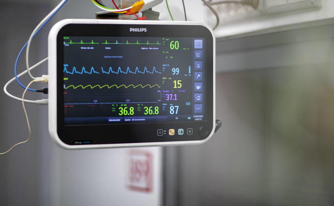 A two-bed intensive care unit within a shipping container has been built at a hospital in Turin and is being used to treat patients fighting the coronavirus. Named Connected Units for Respiratory Ailments (CURA), the intensive care pod was designed by Italian architects Carlo Ratti and Italo Rota to increase intensive care unit (ICU) capacity in northern Italy. The pod, which contains two beds, has been installed at a temporary hospital built within the Officine Grandi Riparazioni complex in central Turin. The first patient was admitted earlier this week on 19 April. Built within a 6.1-metre-long shipping container, the intensive care pod contains beds and facilities including ventilators, monitors, intravenous fluid stands and syringe drivers for two patients. Ratti believes that the shipping-container pods combine the benef Copyright: xx 40462596 EDITORIAL USE ONLY. NOT FOR USE BY NEWSPAPERS BASED IN THE UK.