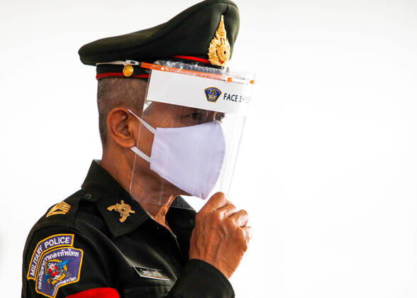 April 23, 2020, Bangkok, Thailand: A soldier wearing a face mask as a preventive measure at the Suvarnabhumi Airport during the Coronavirus (COVID-19) crisis..Thailand has so far reported 2,839 cases of COVID-19 coronavirus with most of the cases reported in the Capital city of Bangkok. Bangkok Thailand - ZUMAs197 20200423_zaa_s197_015 Copyright: xChaiwatxSubprasomx