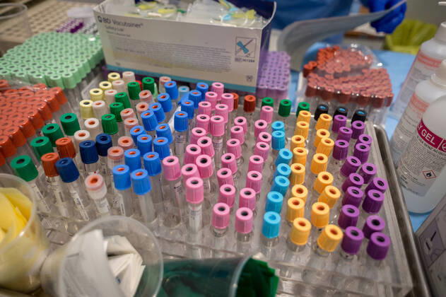 Cremona. Serological tests for blood sampling for the emergency COVID19 at the Cremona Hospital (Carlo Cozzoli Fotogramma, Cremona - 2020-04-23) p.s. la foto e utilizzabile nel rispetto del contesto in cui e stata scattata, e senza intento diffamatorio del decoro delle persone rappresentate  Copyright: xCarloxCozzolix xFOTOGRAMMAx