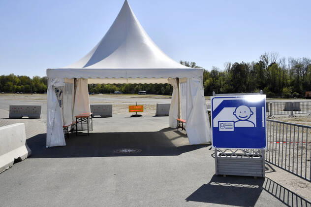 Der Zentrale Festplatz am Kurt-Schumacher-Damm 207 wird zur ersten Corona-Teststation in Berlin. Berlin, 23.04.2020