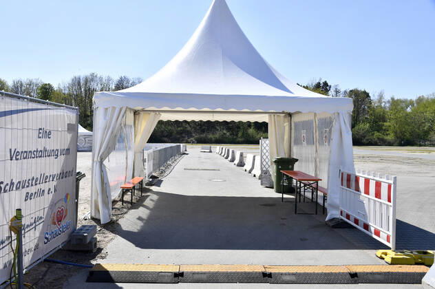 Der Zentrale Festplatz am Kurt-Schumacher-Damm 207 wird zur ersten Corona-Teststation in Berlin. Berlin, 23.04.2020