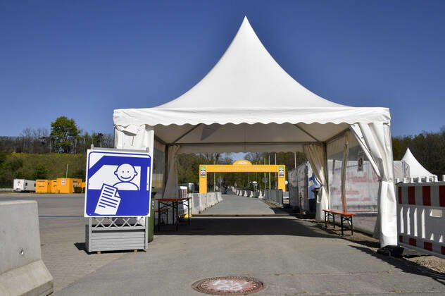 News Themen der Woche KW17 News Bilder des Tages Der Zentrale Festplatz am Kurt-Schumacher-Damm 207 wird zur ersten Corona-Teststation in Berlin. Berlin, 23.04.2020