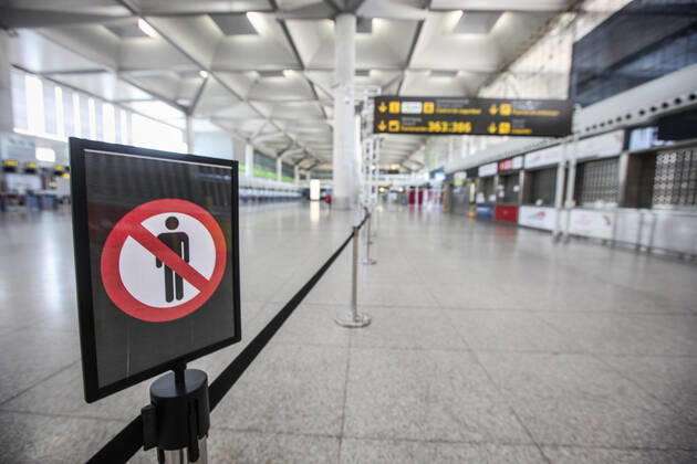 News Bilder des Tages April 23, 2020: 23 April 2020 (Malaga) The state of alarm decreed by the government of Spain has enabled Malaga airport to have a desolate empty landscape and desert of travelers and tourists due to the crisis of the coronavirus - ZUMAc161 20200423_zap_c161_012 Copyright: xLorenzoxCarnerox