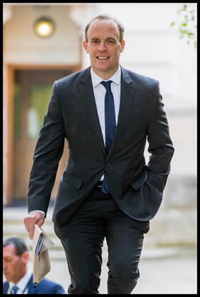 . 23 04 2020. London, United Kingdom. Coronavirus Briefing In Downing Street. Dominic Raab - Secretary of State for Foreign and Commonwealth Affairs, First Secretary of State arrives in Downing Street.  xMartynxWheatleyx xi-Imagesx IIM-21054-0027