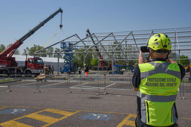 construction of the field hospital at monselice donated from qatar to italy during Construction of The Qatar Field Hospital at Monselice, Health in monselice (pd), Italy, April 23 2020  Copyright: xLM SimonexPiccirillix xIPAx xLivexMediax 0