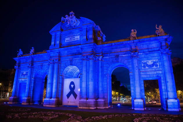 April 23, 2020, Madrid, MADRID, SPAIN: Puerta de Alcala of Madrid with blue lights as tribute to the health workers during the Covid-19 pandemic on April 23, 2020 in Madrid, Spain Madrid SPAIN - ZUMAa181 20200423_zaa_a181_101 Copyright: xJoaquinxCorcherox