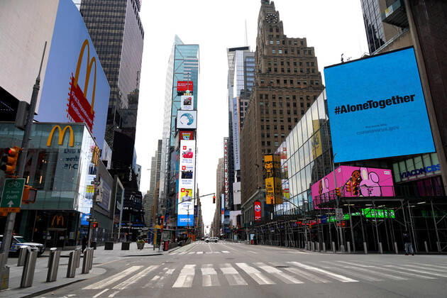 Coronavirus in den USA, Eindrücke aus New York April 23, 2020, New York, New York, USA: Scenes in New York City during Covid:.Times Square, NYC.April 23, 2020.Photos by Sonia Moskowitz. New York USA - ZUMAm334 20200423_zep_m334_012 Copyright: xSoniaxMoskowitzxGordonx