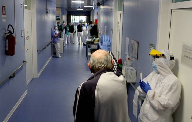 Coronavirus in Italien, Eindrücke aus einem Krankenhaus in Parma Borgotaro Hospital (Parma) converted to Covid-19 (patient discharged after more than 40 days) (SANDRO CAPATTI PARMA Fotogramma, Borgotaro PARMA - 2020-04-24) p.s. la foto e utilizzabile nel rispetto del contesto in cui e stata scattata, e senza intento diffamatorio del decoro delle persone rappresentate  Copyright: xSANDROxCAPATTIxPARMAx xFOTOGRAMMAx
