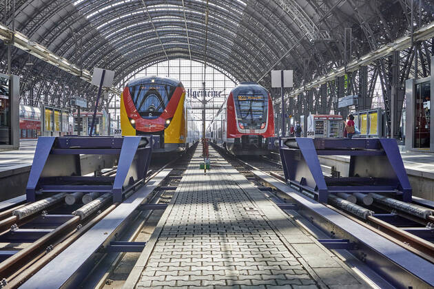 Nachmittag am Hauptbahnhof Frankfurt wahrend der Corona-Krise. Frankfurt am Main, 24.04.2020