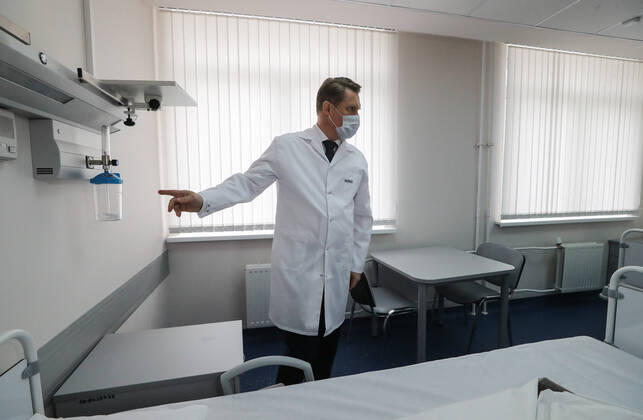MOSCOW, RUSSIA - APRIL 24, 2020: Russia s Healthcare Minister Mikhail Murashko visits a department of infectious diseases opened at Lopatkin Urology and Interventional Radiology Research Institute to treat COVI-19 patients. Sergei Savostyanov TASS  TS0D6F57