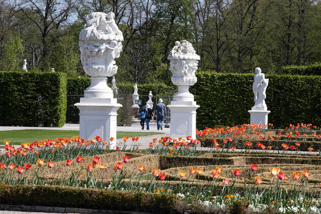Hannover, 24.04.2020, Corona-Krise nach Shutdown öffnen ab heute wieder die Herrenhäuser Gärten-Berggarten,