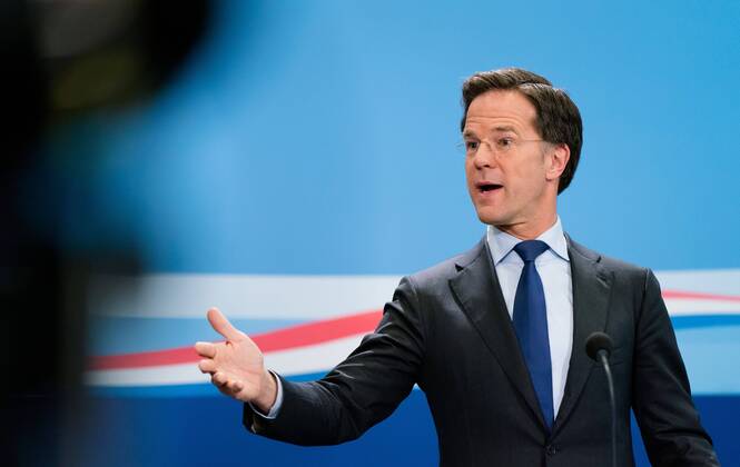 2020-04-24 17:28:05 DEN HAAG - Minister-president Mark Rutte staat de pers te woord na afloop van de wekelijkse ministerraad. ANP BART MAAT  Copyright: xx x409809868x