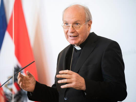 Wien 23.04.2020, Bundeskanzleramt, Wien, AUT, Akutelle Entwicklungen zur Coronaerkrankung in Oesterreich, Pressekonferenz zum Thema Wiederaufnahme von oeffentlichen Gottesdiensten, im Bild Kardinal Christoph Schoenborn Kardinal Christoph Schoenborn during a press conference on the subject Resumption of public services of Austrian Goverment about the Coronavirus Pandemie at the Bundeskanzleramt in Wien, Austria on 2020 04 23.