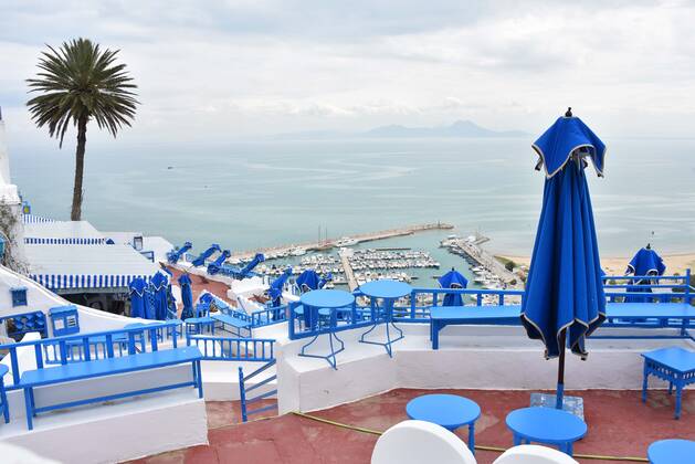 TUNIS, TUNISIA - April 24: Streets are seen empty after the nation-wide quarantine was declared as part of measures to halt the spread of the novel coronavirus pandemic in Sidi Bou Said town, near Tunis, Tunisia on April 24, 2020. NEWS : Covid 19 Coronavirus en Tunisie - Tunis - 24 04 2020 WASSIMJDIDI PANORAMIC 
