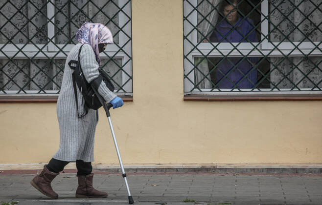 April 24, 2020: 24 April 2020 (Malaga) confinement is a safety measure for the entire Spanish population due to the coronavirus crisis - ZUMAc161 20200424_zap_c161_062 Copyright: xLorenzoxCarnerox