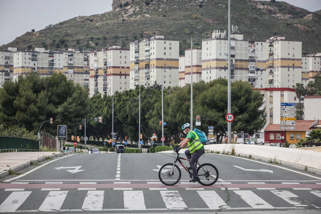 April 24, 2020: 24 April 2020 (Malaga)Malaga is giving an unusual and deserted image on the streets of the city in the wake of the Coronavirus crisis - ZUMAc161 20200424_zap_c161_087 Copyright: xLorenzoxCarnerox