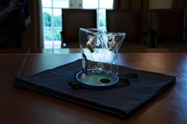 April 24, 2020, Washington, District of Columbia, USA: A NASA made oxygen helmet is seen during a presentation from NASA leadership on their COVID-19 response in the Cabinet Room of the White House in Washington DC on April 24th, 2020 Washington USA - ZUMAs152 20200424_zaa_s152_052 Copyright: xAnnaxMoneymakerx