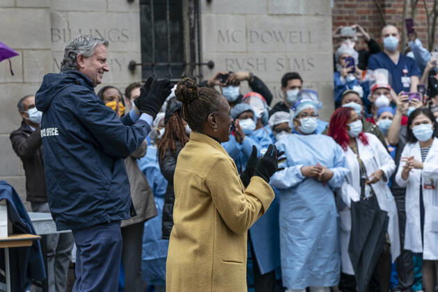 Daily life in New York amid COVID-19 pandemic Mayor Bill de Blasio and first lady Chirlane McCray thanking nurses, doctors, medical staff for their work during COVID-19 at Kings County Hospital New York New York United States Copyright: LevxRadin