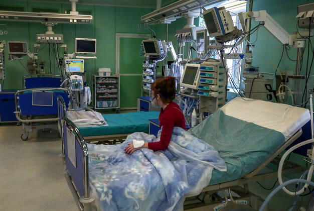 MOSCOW, RUSSIA - APRIL 24, 2020: A young patient in the intenseive care unit in the centre for infectious diseases, which opened on 20 April 2020 at the National Medical Research Centre for Children s Health (NMITS) to treat young patients with suspected or confirmed novel coronavirus infection (COVID-19). The medical facility has 300 beds, an additional 30 beds in the intensive care unit, and 8 operating rooms. Valery Sharifulin TASS  TS0D704A