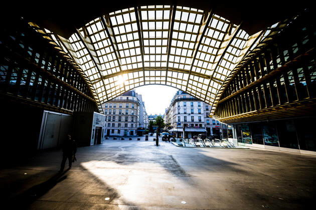 Illustration du Quartier des Halles a Paris vide Canopee du Forum des Halles NEWS : COVID19 - Paris - 25 04 2020 JBAutissier Panoramic 