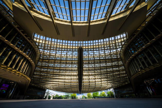 Illustration du Quartier des Halles a Paris vide Canopee du Forum des Halles NEWS : COVID19 - Paris - 25 04 2020 JBAutissier Panoramic 