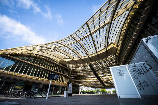 Illustration du Quartier des Halles a Paris vide Canopee du Forum des Halles NEWS : COVID19 - Paris - 25 04 2020 JBAutissier Panoramic 