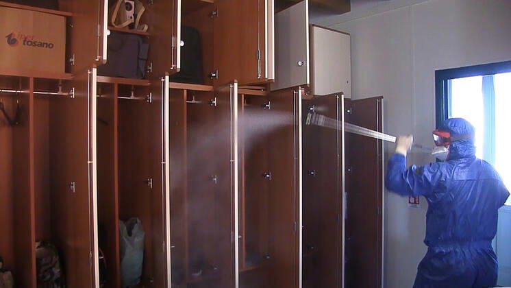 Coronavirus in Italien, EindrÃ¼cke aus Brescia LOMBARDY, ITALY - APRIL 25, 2020: Pictured in this video grab is a Russian military officer in protective gear spraying disinfectant a health care residence in the province of Brescia. Russian Army chemical, biological and radiological defence specialists and their Italian colleagues are currently involved in the disinfection of care homes for the elderly in the municipalities of Orzinuovi, Orzivecchi and Barbariga in the province of Brescia. Russia has sent military virologists, epidemiologists and CBRN defence specialists to Italy to help battle the pandemic of the novel coronavirus disease (COVID-19). Video grab. The Defence Ministry of the Russian Federation TASS  TS0D7077