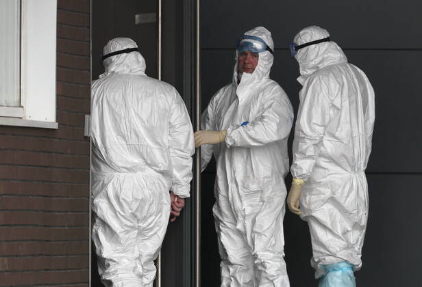 MOSCOW, RUSSIA â€“ APRIL 25, 2020: Medical staff workers in protective gear at the Novomoskovsky multipurpose medical centre for patients with suspected COVID-19 coronavirus infection, in Kommunarka, Novomoskovsky Administrative District of Moscow. As of 25 April 2020, Russia has reported more than 68,700 confirmed cases of the novel coronavirus, with more than 36,800 confirmed cases in Moscow. Gavriil Grigorov TASS  TS0D70BE