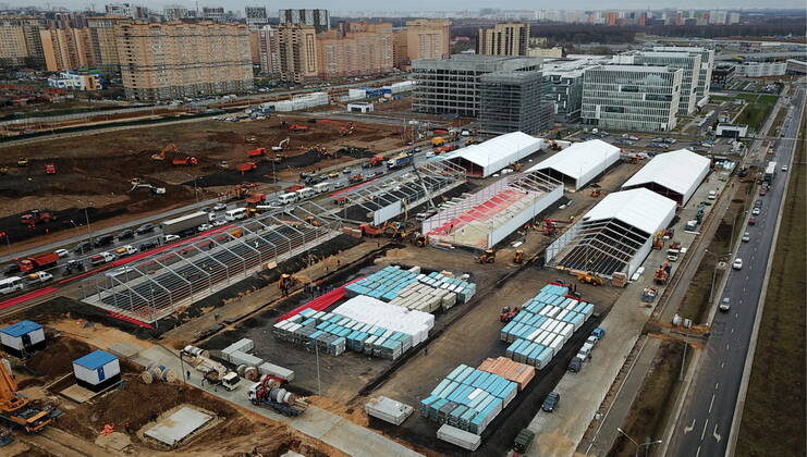 MOSCOW, RUSSIA â€“ APRIL 25, 2020: An aerial view of the construction site for prefabricated medical facilities for recovering COVID-19 patients at the Novomoskovsky multipurpose medical centre for patients with suspected COVID-19 coronavirus infection, in Kommunarka, Novomoskovsky Administrative District of Moscow. As of 25 April 2020, Russia has reported more than 68,700 confirmed cases of the novel coronavirus, with more than 36,800 confirmed cases in Moscow. Mikhail Japaridze TASS  TS0D709A