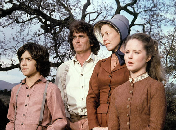 Michael Landon, 30. Todestag am 1. Juli LITTLE HOUSE ON THE PRAIRIE, (from left): Mathew Laborteaux, Michael Landon, Karen Grassle, Melissa Sue Anderson, Make Them Proud, Part II , (Season 6, ep. 619, aired Feb. 4, 1980), 1974-1983. NBC Courtesy: Everett Collection NBC Courtesy Everett Collection !ACHTUNG AUFNAHMEDATUM GESCHÄTZT! PUBLICATIONXNOTxINxCANxCHNxFRAxITAxJPNxNORxPOLxRUSxESPxUKxUSA Copyright: xNBC CourtesyxEverettxCollectionx TCDLIHO EC028