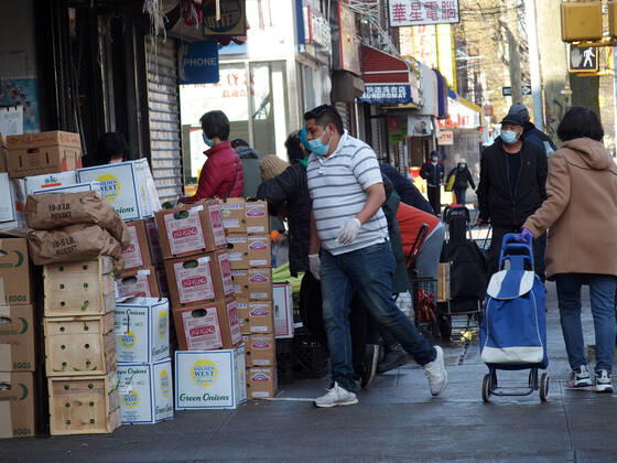 April 25, 2020, New York, New York, USA: Covid19 Pandemic New York City people discard gloves and masks, walk around Manhattan without masks, disregard social distancing New York USA - ZUMAct2_ 20200425_zaf_ct2_047 Copyright: xBrucexCotlerx