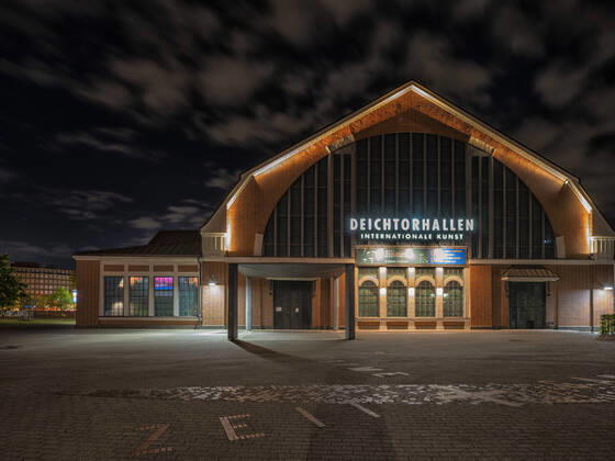 Bilder des Jahres 2020, Entertainment 04 April Entertainment Themen der Woche KW17 News Bilder des Tages Deichtorhallen - Wegen der Corona Pandemie blieben die Museen in Hamburg geschlossen. Stattdessen gab es eine digitale lange Nacht der Museen auf Facebook und YouTube. 25.04.20, Hamburg, Lange Nacht der Museen Â