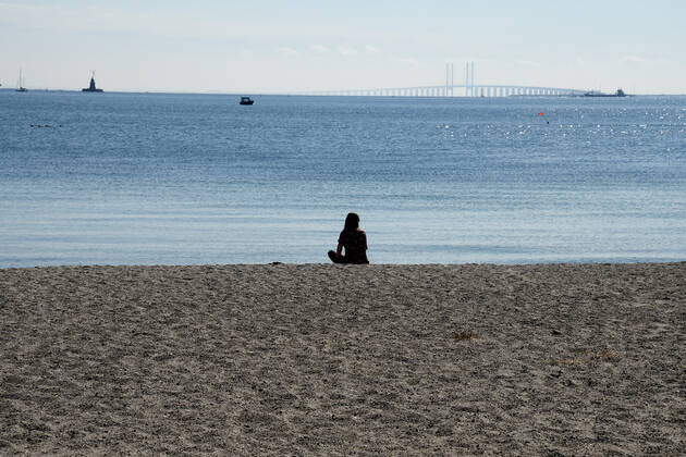 Copenhagen,Denmark , 26 April 2020. _Daily liife on Amager strand park beach and kastrup habour police warning to visiting habour and beach keep social deistancing and walk right and keep distan during coroan virus cirisis or covid-19 in Denmakr. (Photo..Francis Dean DeanPictures)