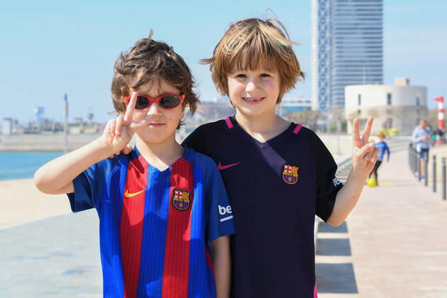 NEWS : Covid 19 Coronavirus en espagne - Barcelone - 26 04 2020 Deconfinement partiel des enfants a Barcelone NEWS : Deconfinement partiel des enfants - barcelone - 26 04 2020 PacoLargo Panoramic 