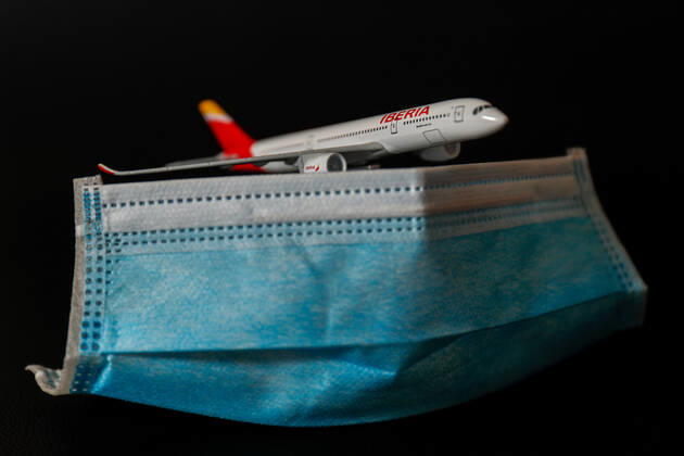 April 26, 2020, Valdemoro, MADRID, SPAIN: Illustration, Souvenir from the Iberia airplane with a sanitary mask during the State of Alarm caused by the Covid-19 Pandemic on April 26, 2020 in Valdemoro, Madrid, Spain Valdemoro SPAIN - ZUMAa181 20200426_zaa_a181_039 Copyright: xOscarxJ.xBarrosox