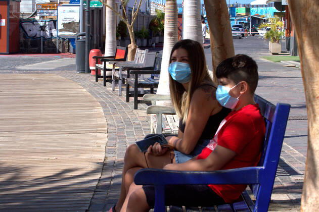 Children return to the streets in Canary Islands The children return to the streets in Spain where, according to a government decree, they will be able to leave the confinement to walk since this Sunday, April 26, due to the covid-19 pandemic, more than 22,000 people have died. Tenerife Spain Copyright: MercedesxMenendez