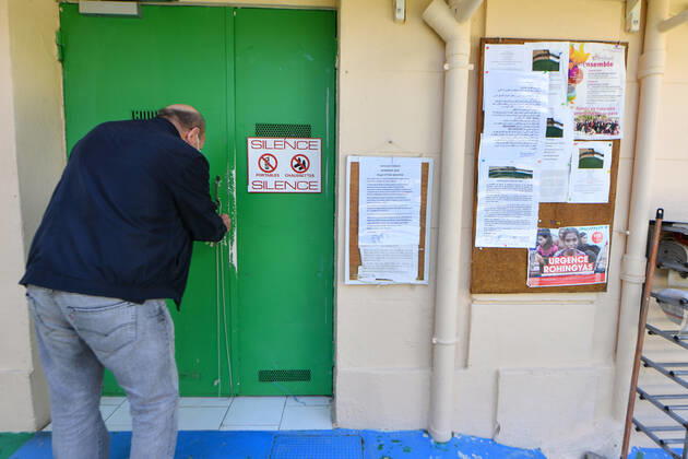COVID-19 Coronavirus : La Mosquee de Cannes fermee au premier jour du ramadan Coronavirus in France : The Mosque of Cannes closed on the first day of Ramadan 254684 2020-04-26  Copyright: xL.Urmanx xStarfacex STAR_254684_003