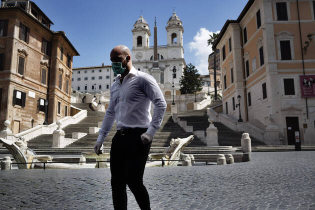 April 27, 2020, Roma, Roma, Italy: Daily life in the streets of Roma during the Covid-19 outbreak..The Italian prime minister Giuseppe Conte has announced the Ã¢â‚¬oeFase 2Ã¢â‚¬Â (second fase) from the 4th of May..All the city, as all the whole country, is under quarantine and the movement are restricted to the necessary. .The streets of the city are empty and controled by the amry. Roma Italy - ZUMAt147 20200427_zip_t147_013 Copyright: xMatteoxTrevisanx