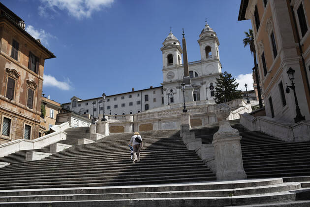 April 27, 2020, Roma, Roma, Italy: Daily life in the streets of Roma during the Covid-19 outbreak..The Italian prime minister Giuseppe Conte has announced the Ã¢â‚¬oeFase 2Ã¢â‚¬Â (second fase) from the 4th of May..All the city, as all the whole country, is under quarantine and the movement are restricted to the necessary. .The streets of the city are empty and controled by the amry. Roma Italy - ZUMAt147 20200427_zip_t147_014 Copyright: xMatteoxTrevisanx