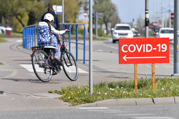 News Bilder des Tages Drive & Go-Thru mobile tent for testing for the coronavirus at the Energa Arena in Gdansk Drive & Go-Thru mobile tent for testing for the coronavirus at the Energa Arena on April 27, 2020 in Gdansk, Poland EN_01426432_0065 
