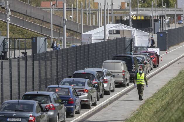 Drive & Go-Thru mobile tent for testing for the coronavirus at the Energa Arena in Gdansk Drive & Go-Thru mobile tent for testing for the coronavirus at the Energa Arena on April 27, 2020 in Gdansk, Poland EN_01426432_0072 